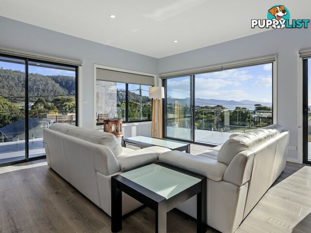 52 Gordon St BICHENO TAS 7215