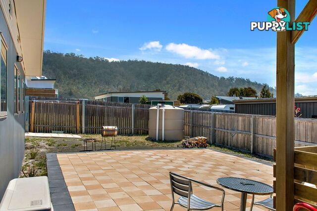 8 Rose Street BICHENO TAS 7215