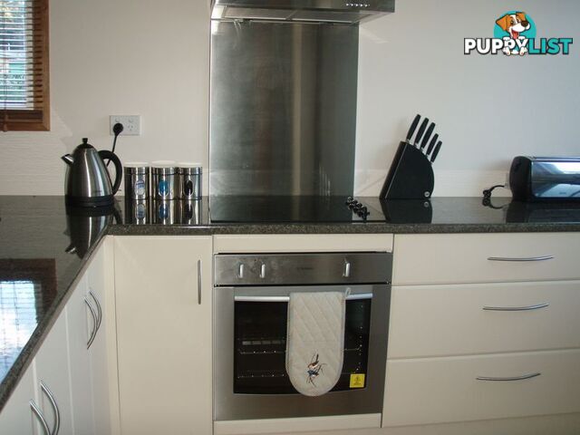 6 Burgess Street BICHENO TAS 7215