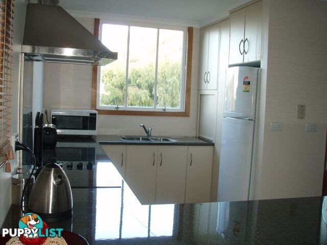 6 Burgess Street BICHENO TAS 7215