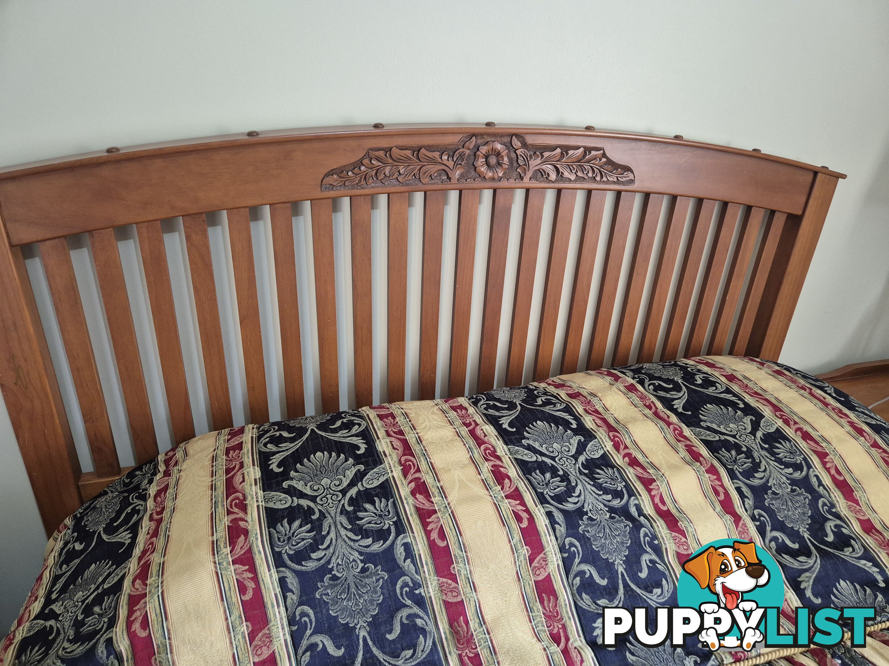 4 Piece Bedroom Furniture Suite with carved detail