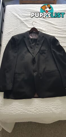 Alfred Sung Black Suit - Men's Size 42 regular +