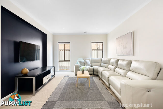 16 Bell Crescent POINT COOK VIC 3030
