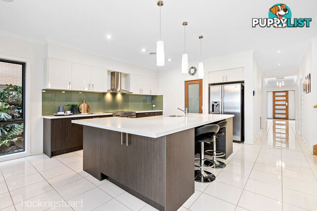 41 Coastal Promenade SANCTUARY LAKES VIC 3030