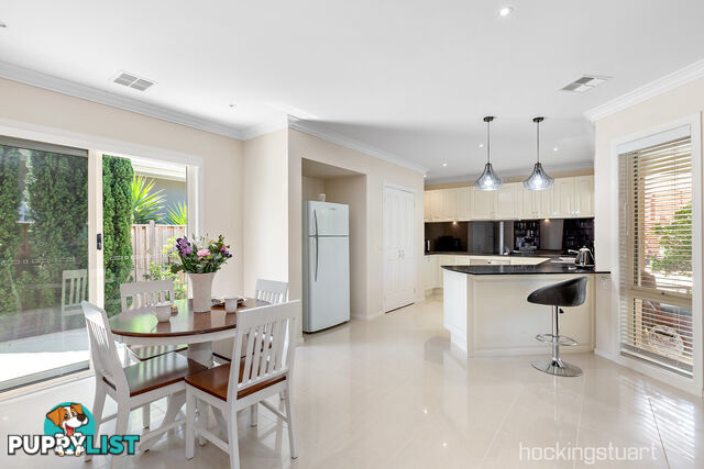5 Skyward Drive SANCTUARY LAKES VIC 3030
