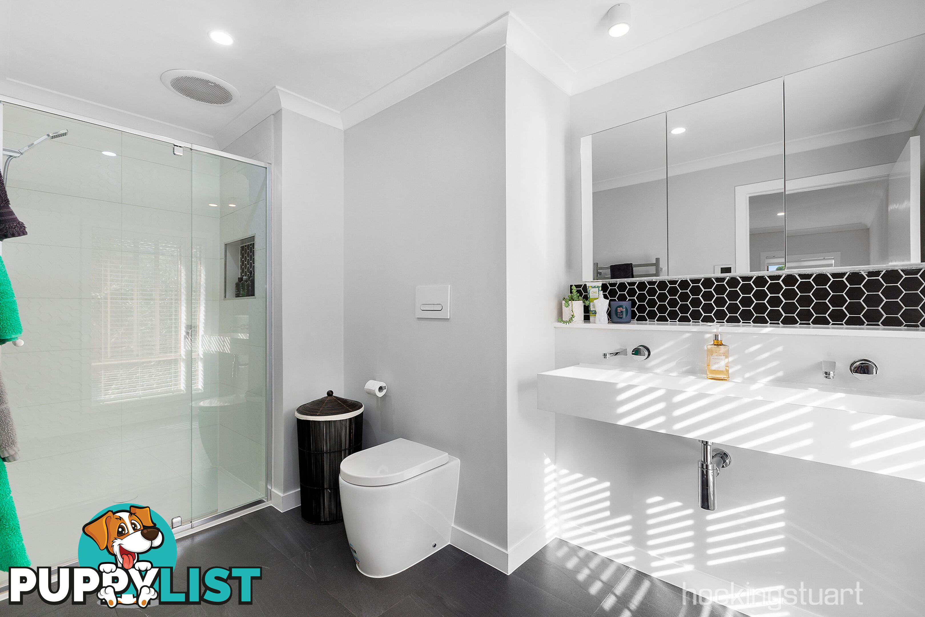 29 Sandy Point Road SANCTUARY LAKES VIC 3030