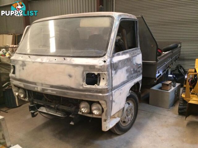 Wanted: Mitsubishi canter FE211-FE214e******1985 truck parts wanted