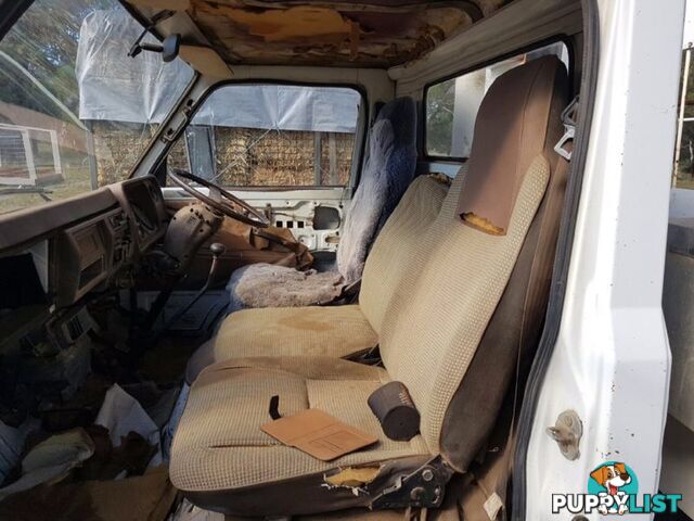 Wanted: Mitsubishi canter FE211-FE214e******1985 truck parts wanted