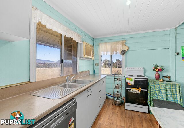 27 King Street YANGAN QLD 4371