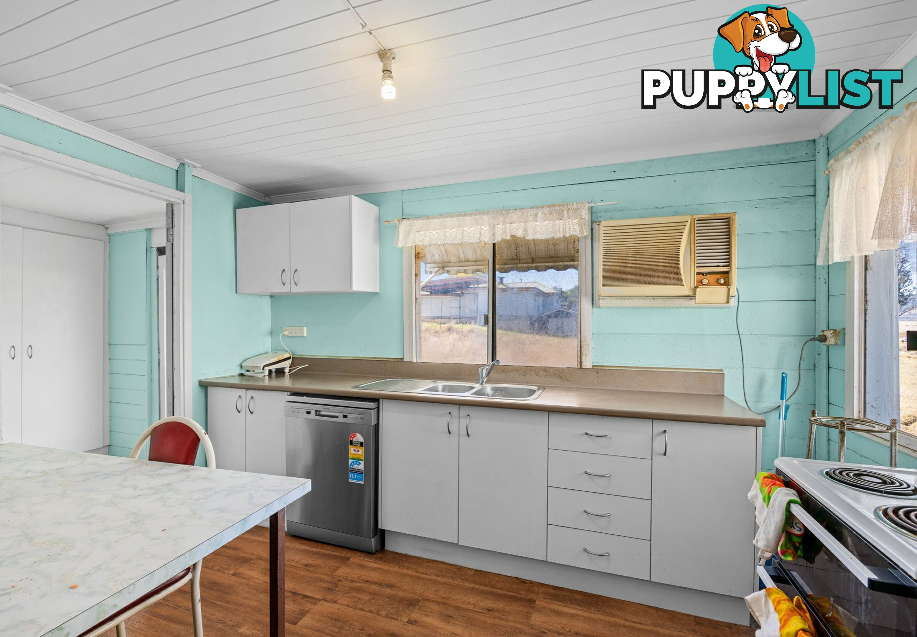 27 King Street YANGAN QLD 4371