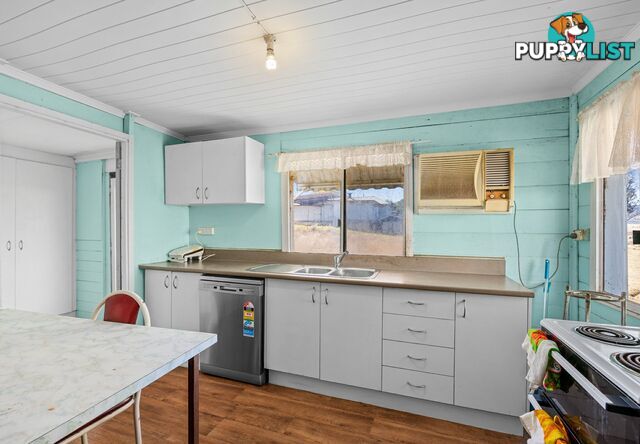27 King Street YANGAN QLD 4371