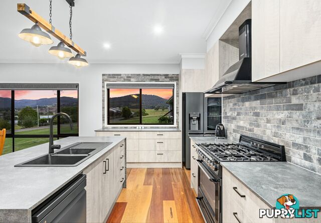 24 Oak Street KILLARNEY QLD 4373