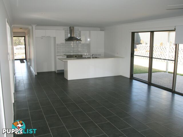 14 Pera Crescent WARWICK QLD 4370