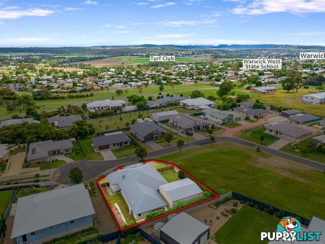 5 Lookout Place ROSENTHAL HEIGHTS QLD 4370