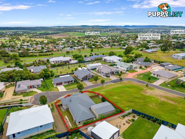 5 Lookout Place ROSENTHAL HEIGHTS QLD 4370
