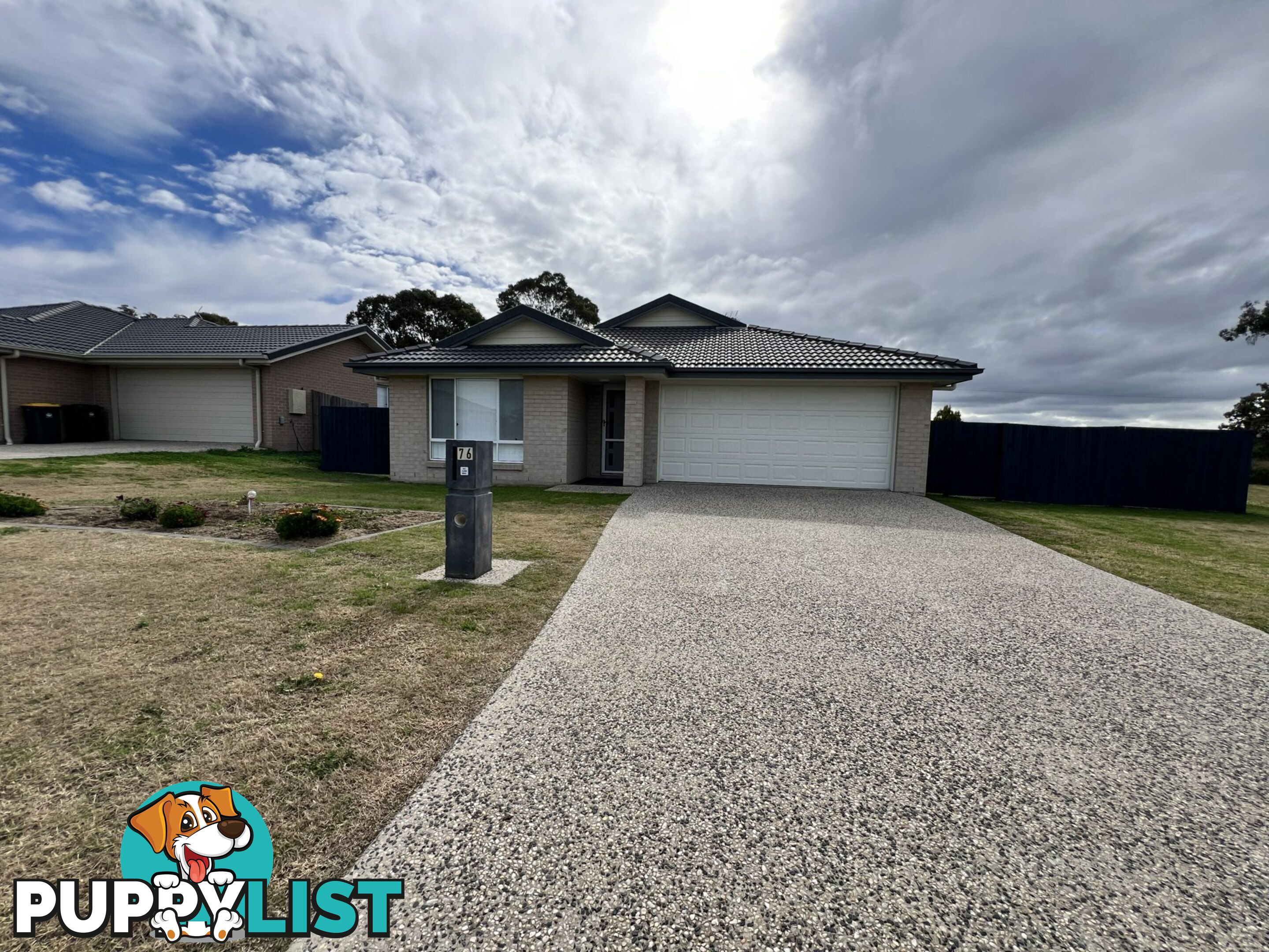 76 Maynes Street ROSENTHAL HEIGHTS QLD 4370