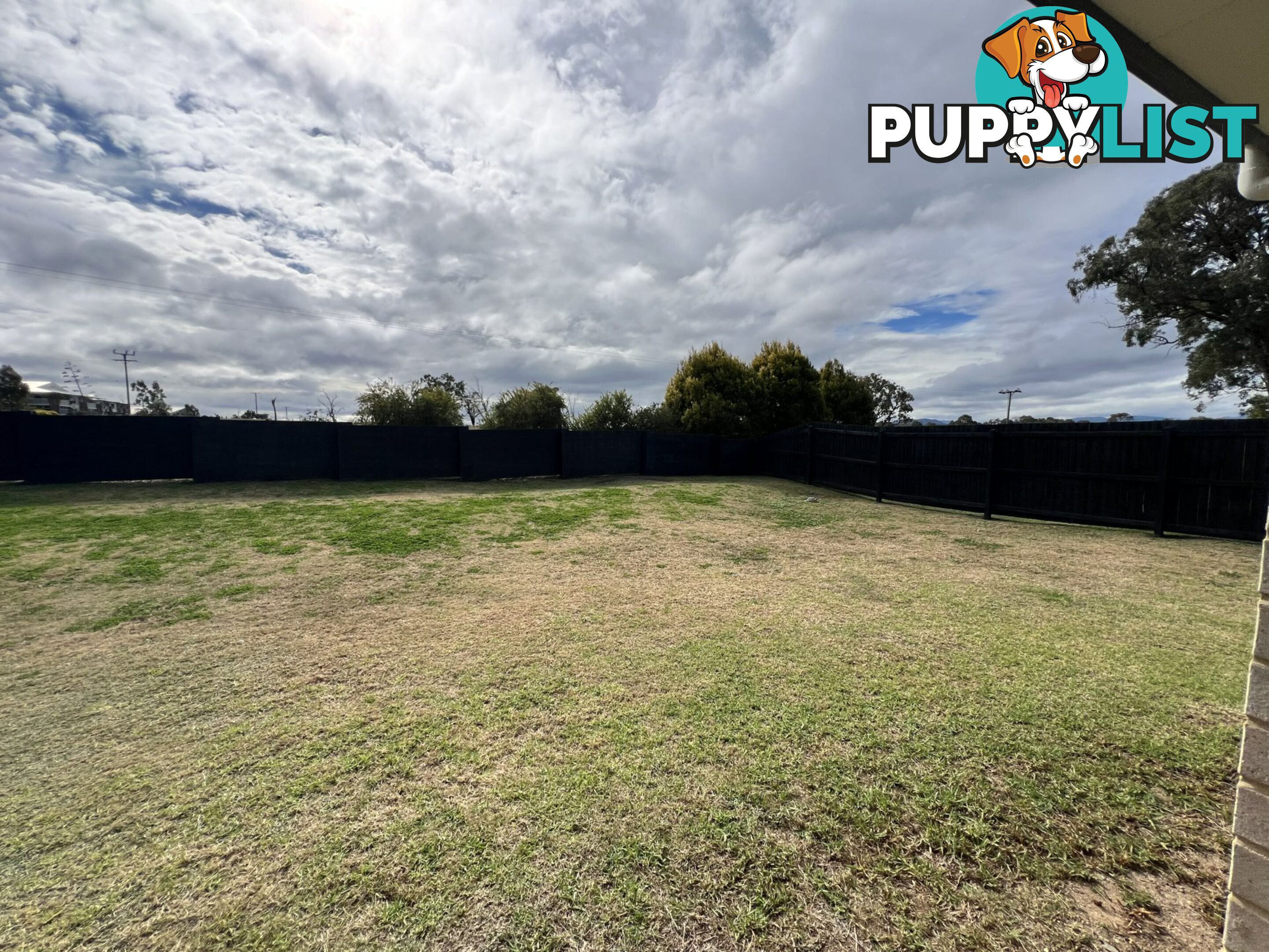 76 Maynes Street ROSENTHAL HEIGHTS QLD 4370