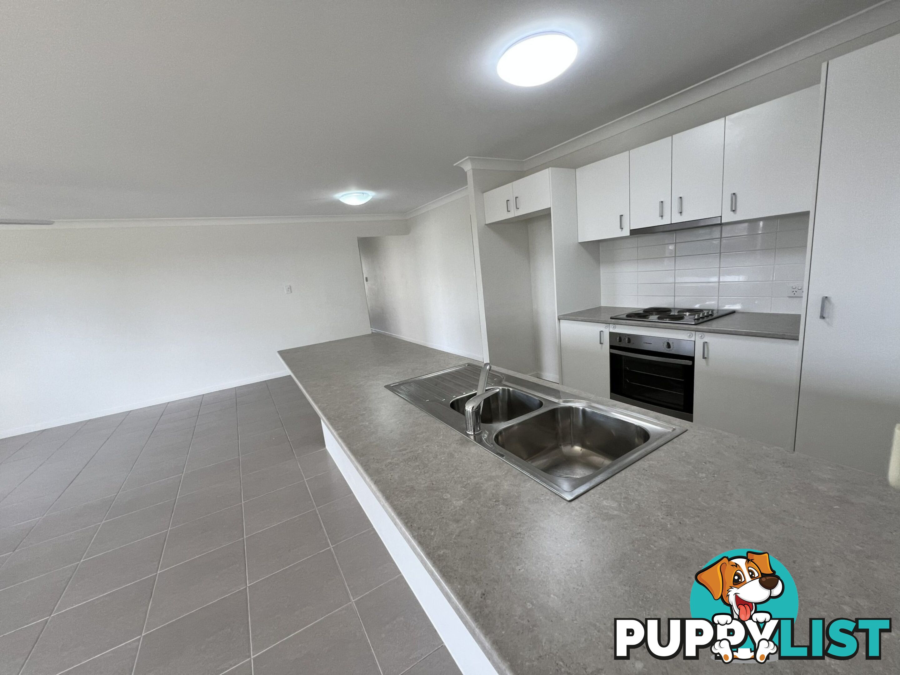 76 Maynes Street ROSENTHAL HEIGHTS QLD 4370