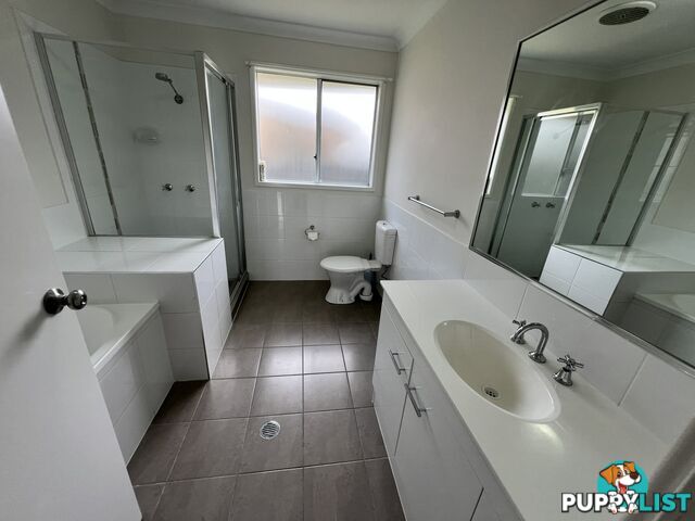 76 Maynes Street ROSENTHAL HEIGHTS QLD 4370