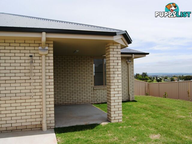 8a Lookout Place WARWICK QLD 4370