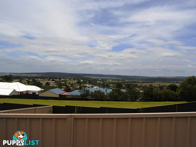 8a Lookout Place WARWICK QLD 4370