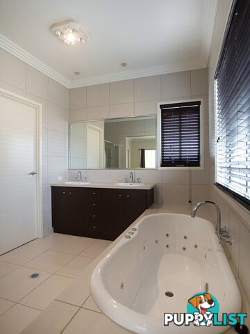 2 Rodeo Drive WARWICK QLD 4370