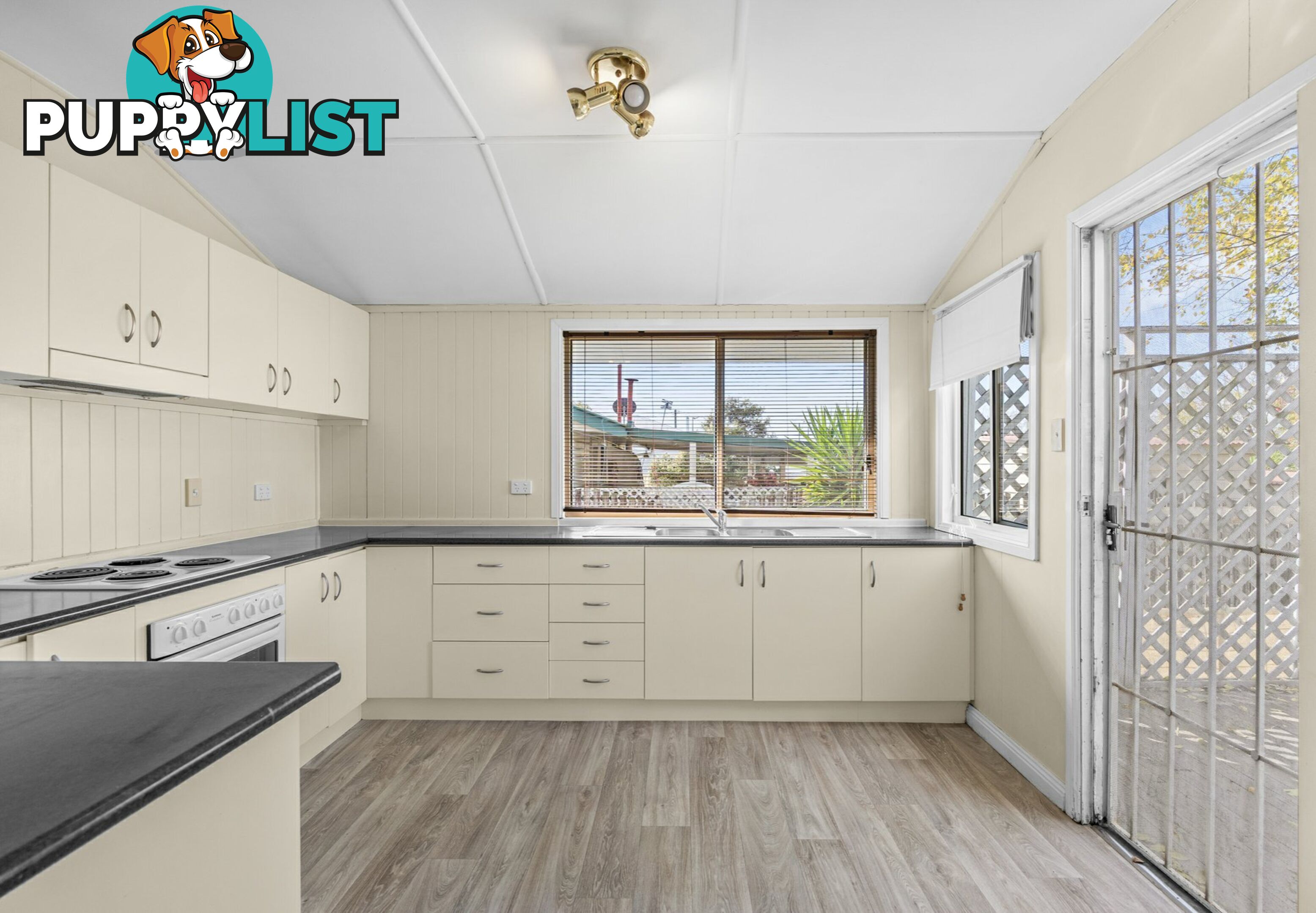 30 Stewart Avenue WARWICK QLD 4370