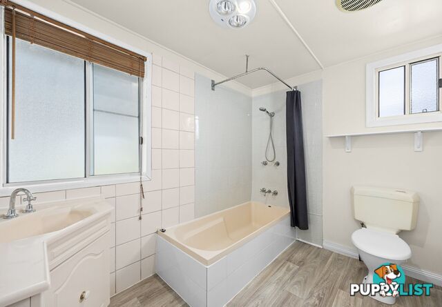 30 Stewart Avenue WARWICK QLD 4370