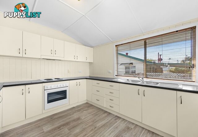30 Stewart Avenue WARWICK QLD 4370