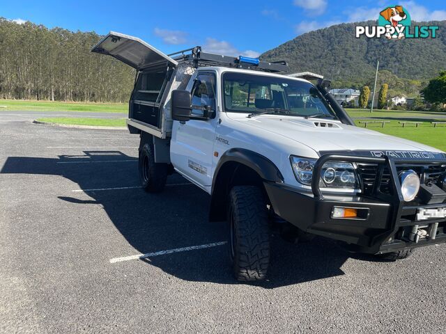 2006 Nissan Patrol cab Chassis Manual