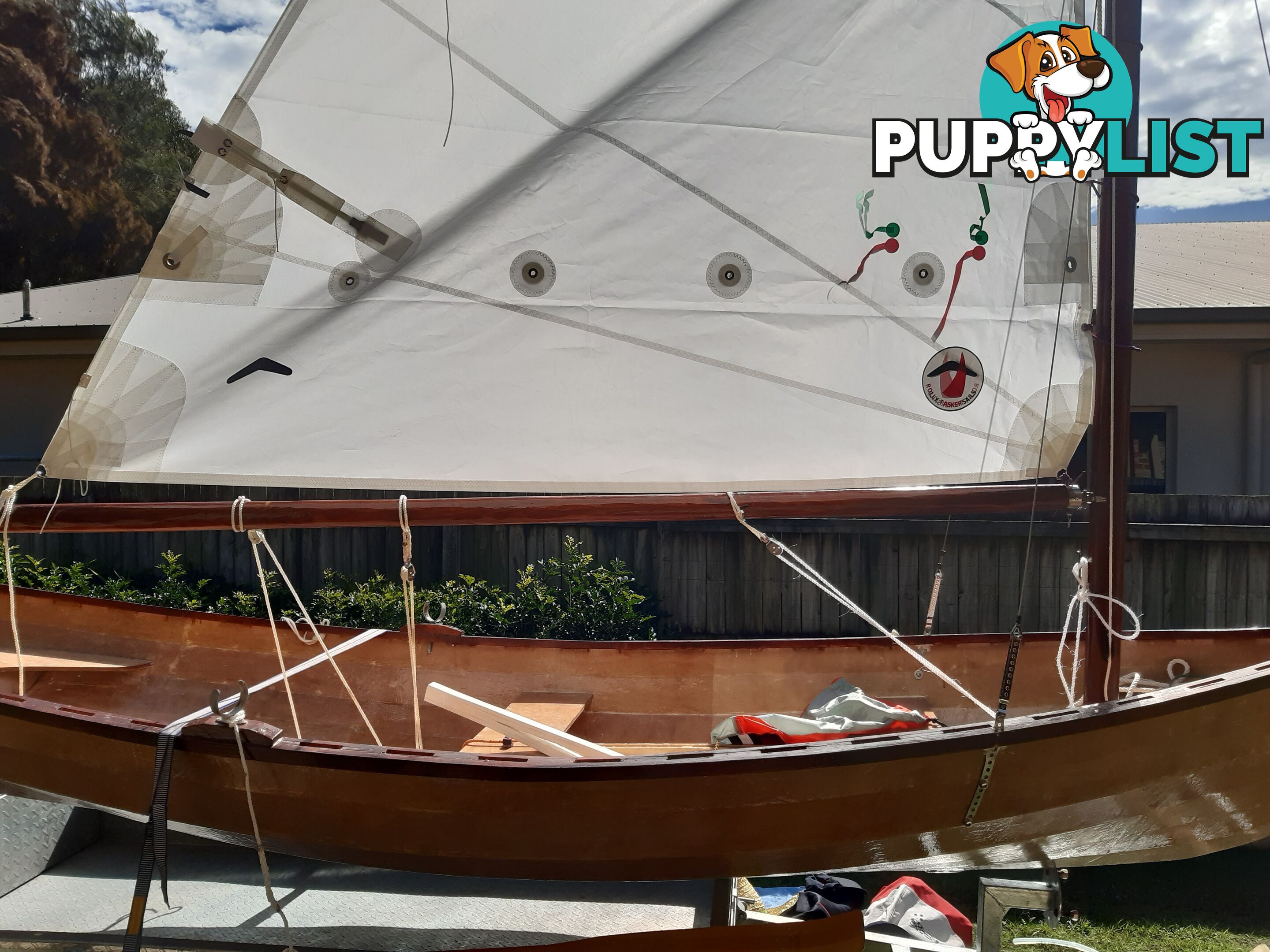 Sailing dinghy 4.3 metres long, wooden construction