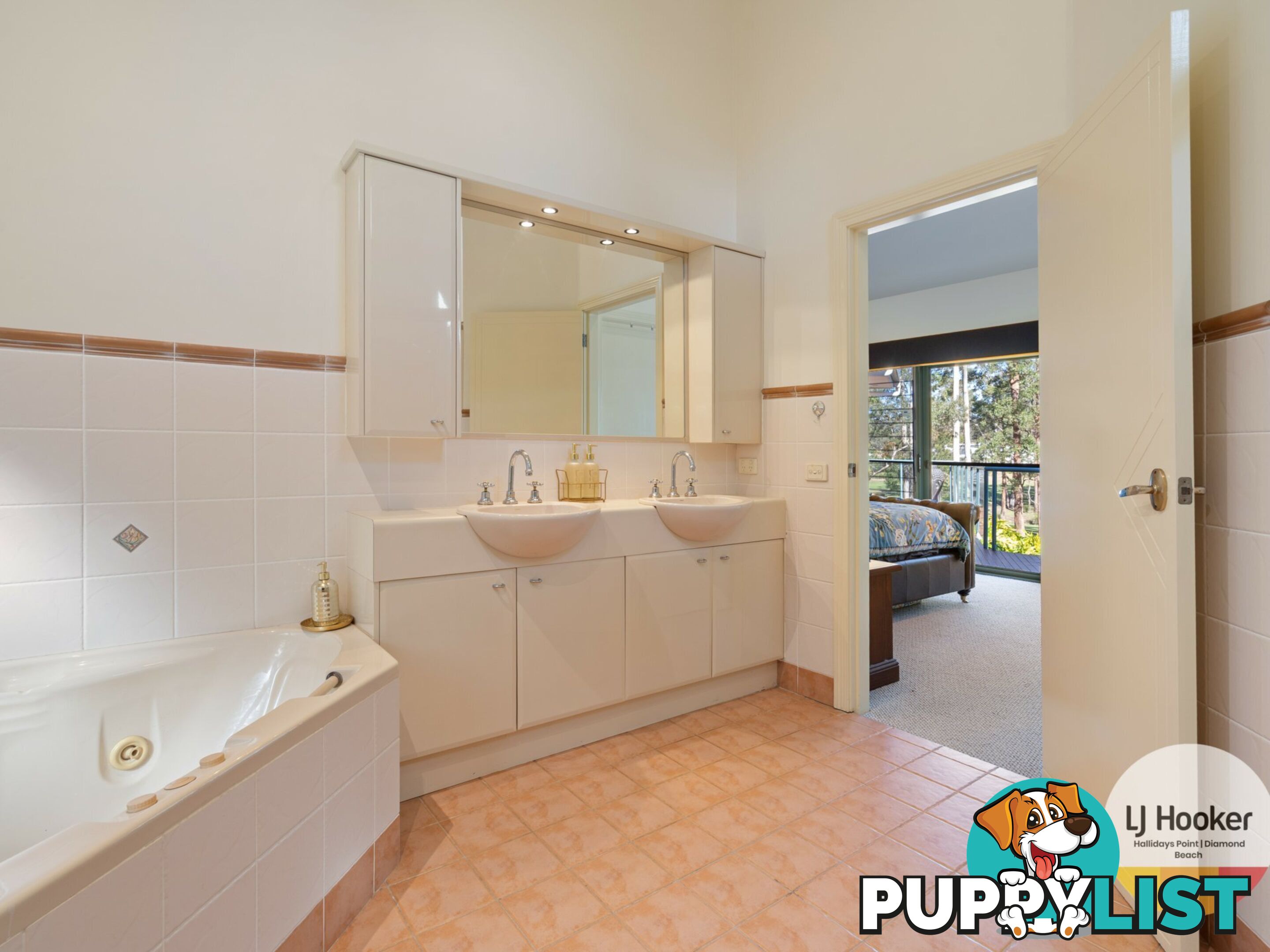 18 Hilltop Parkway TALLWOODS VILLAGE NSW 2430