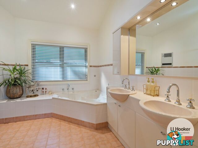 18 Hilltop Parkway TALLWOODS VILLAGE NSW 2430