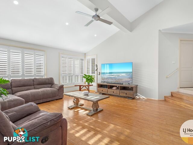 9 Barber Close TALLWOODS VILLAGE NSW 2430