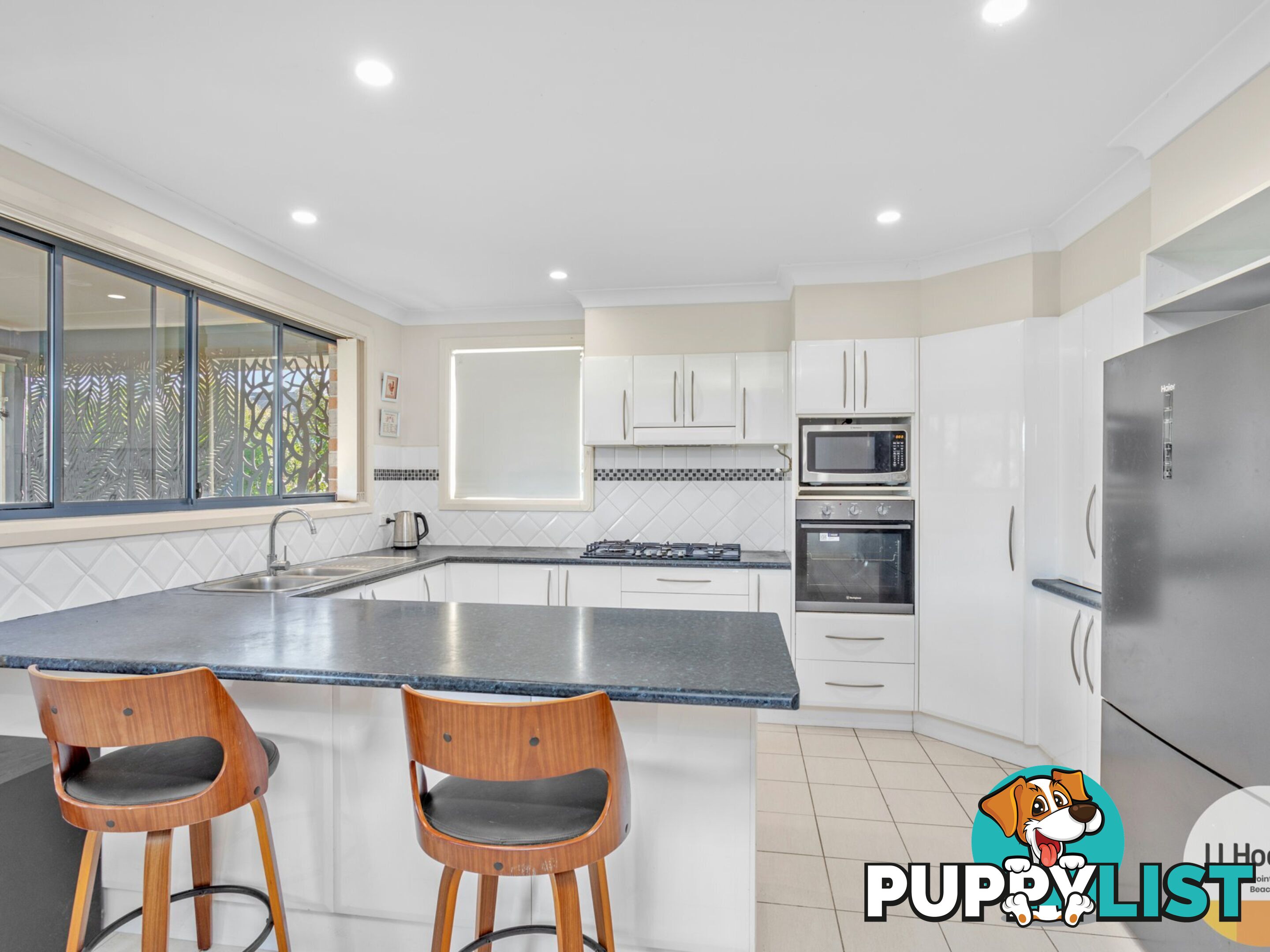 9 Barber Close TALLWOODS VILLAGE NSW 2430