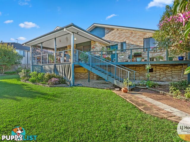 9 Barber Close TALLWOODS VILLAGE NSW 2430