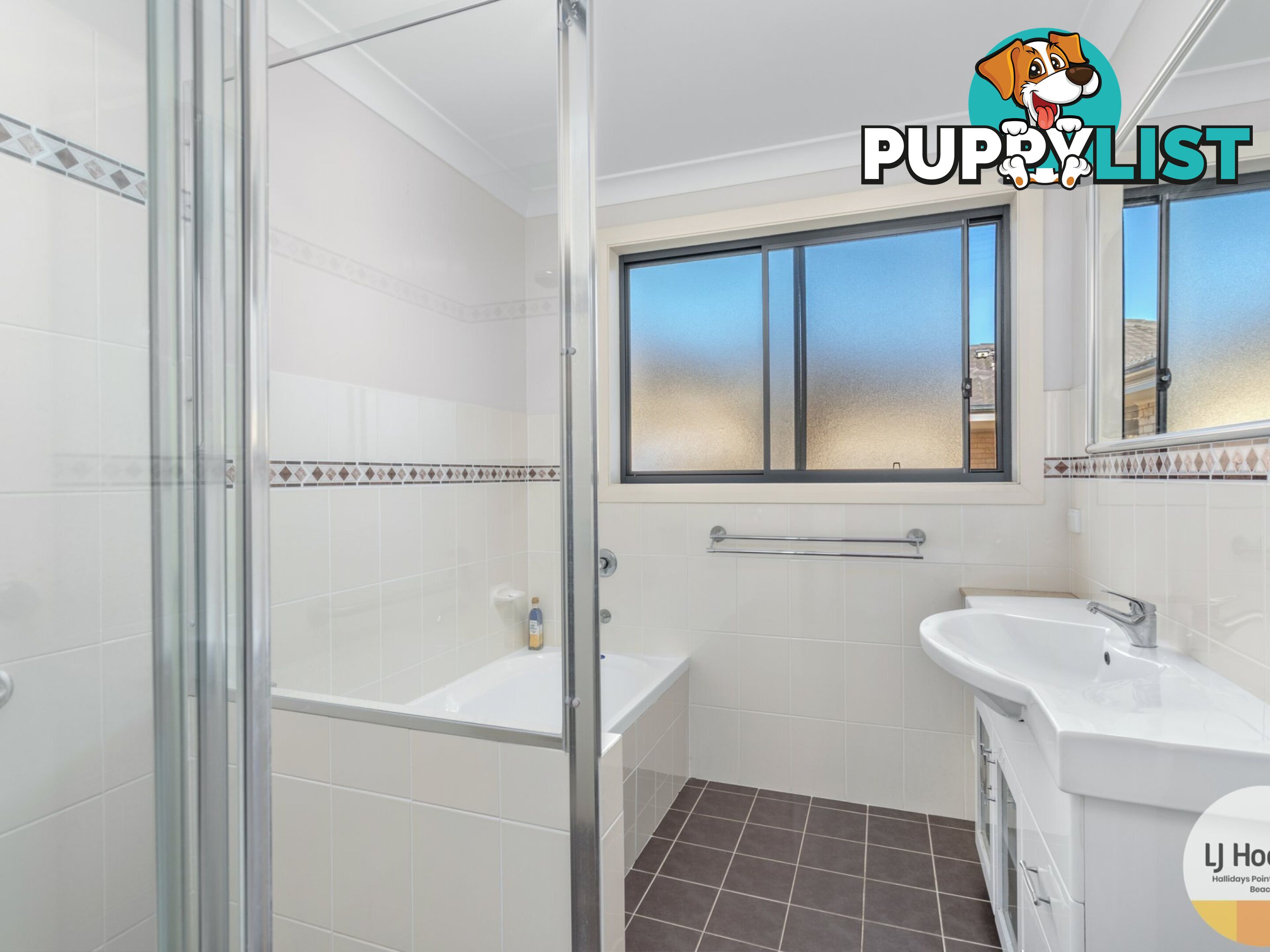 9 Barber Close TALLWOODS VILLAGE NSW 2430