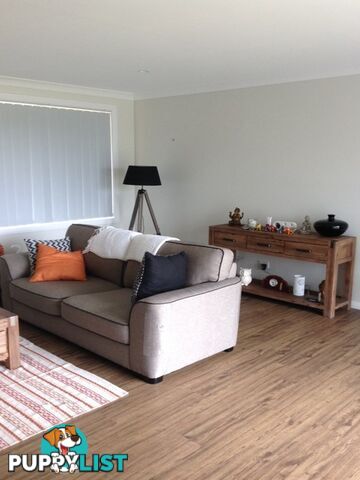 2 Hope Street HALLIDAYS POINT NSW 2430