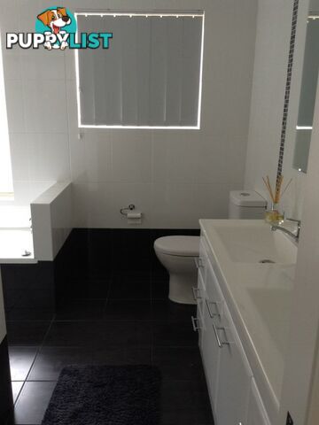 2 Hope Street HALLIDAYS POINT NSW 2430