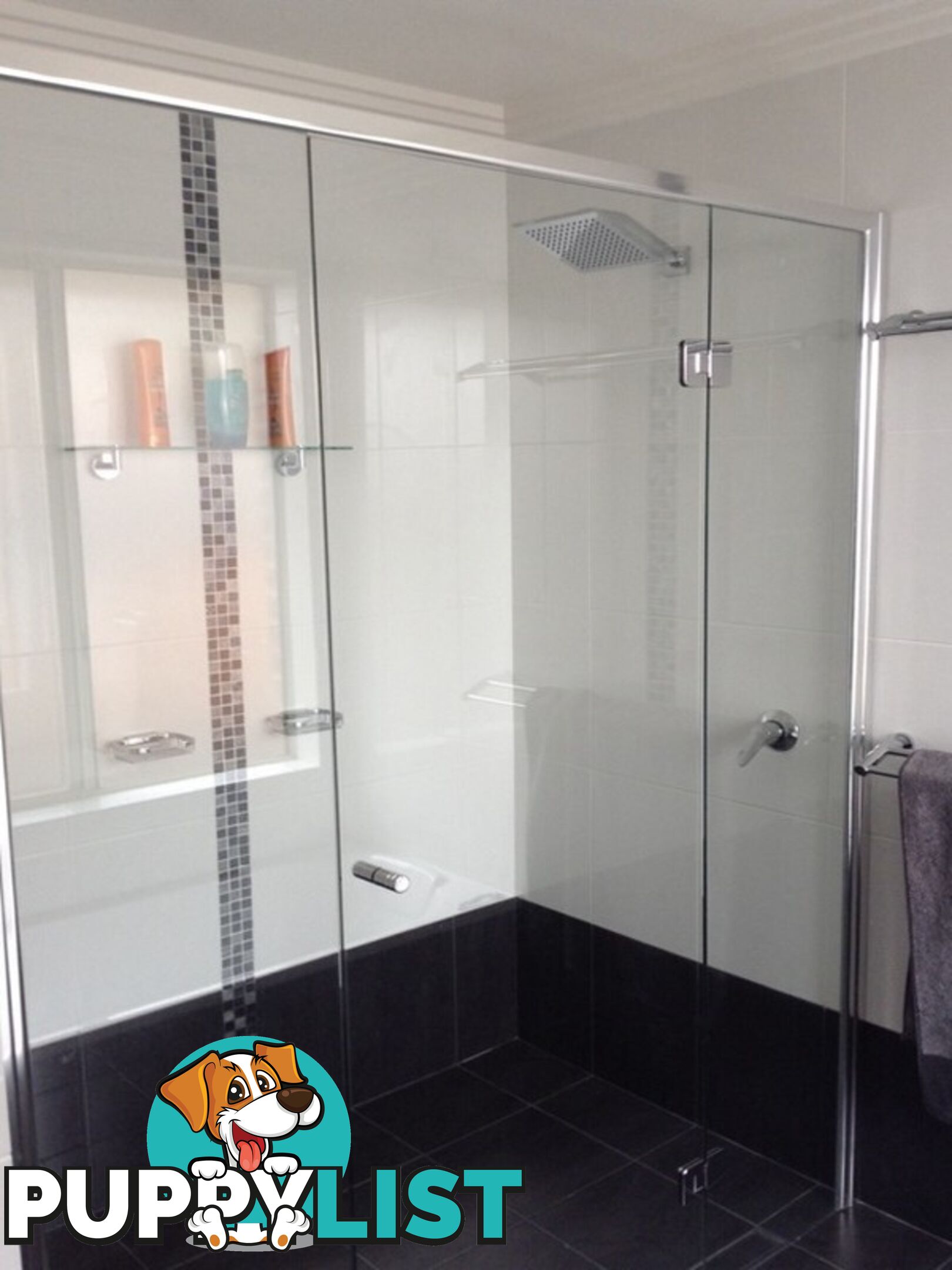 2 Hope Street HALLIDAYS POINT NSW 2430