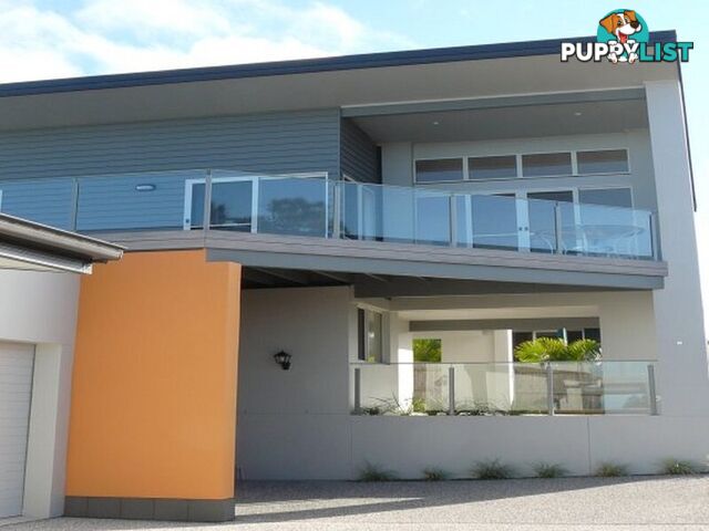 1B Pearl Place HALLIDAYS POINT NSW 2430