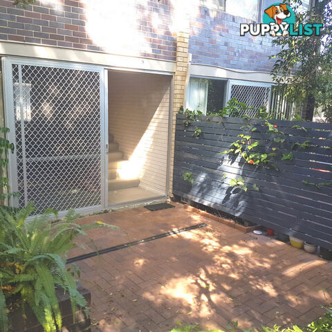 9/18 Holmes Street TOOWONG QLD 4066