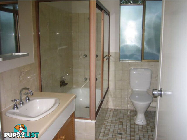 2/11 Foxton Street INDOOROOPILLY QLD 4068