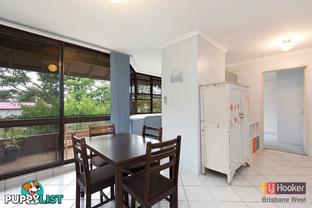 23/26 Carr Street ST LUCIA QLD 4067