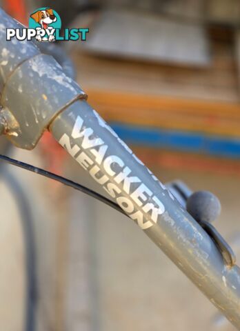 Walk-behind Trowel / concrete helicopter