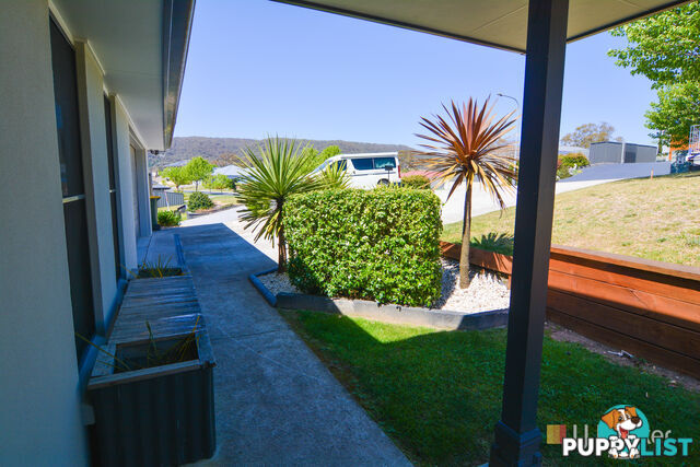 13 Hillcrest Avenue LITHGOW NSW 2790