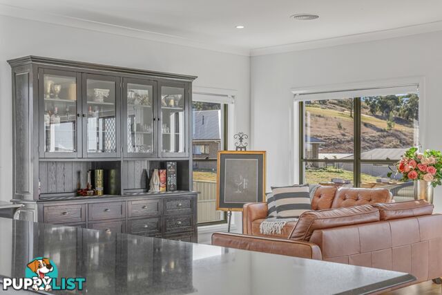 19 Surveyors Way SOUTH BOWENFELS NSW 2790