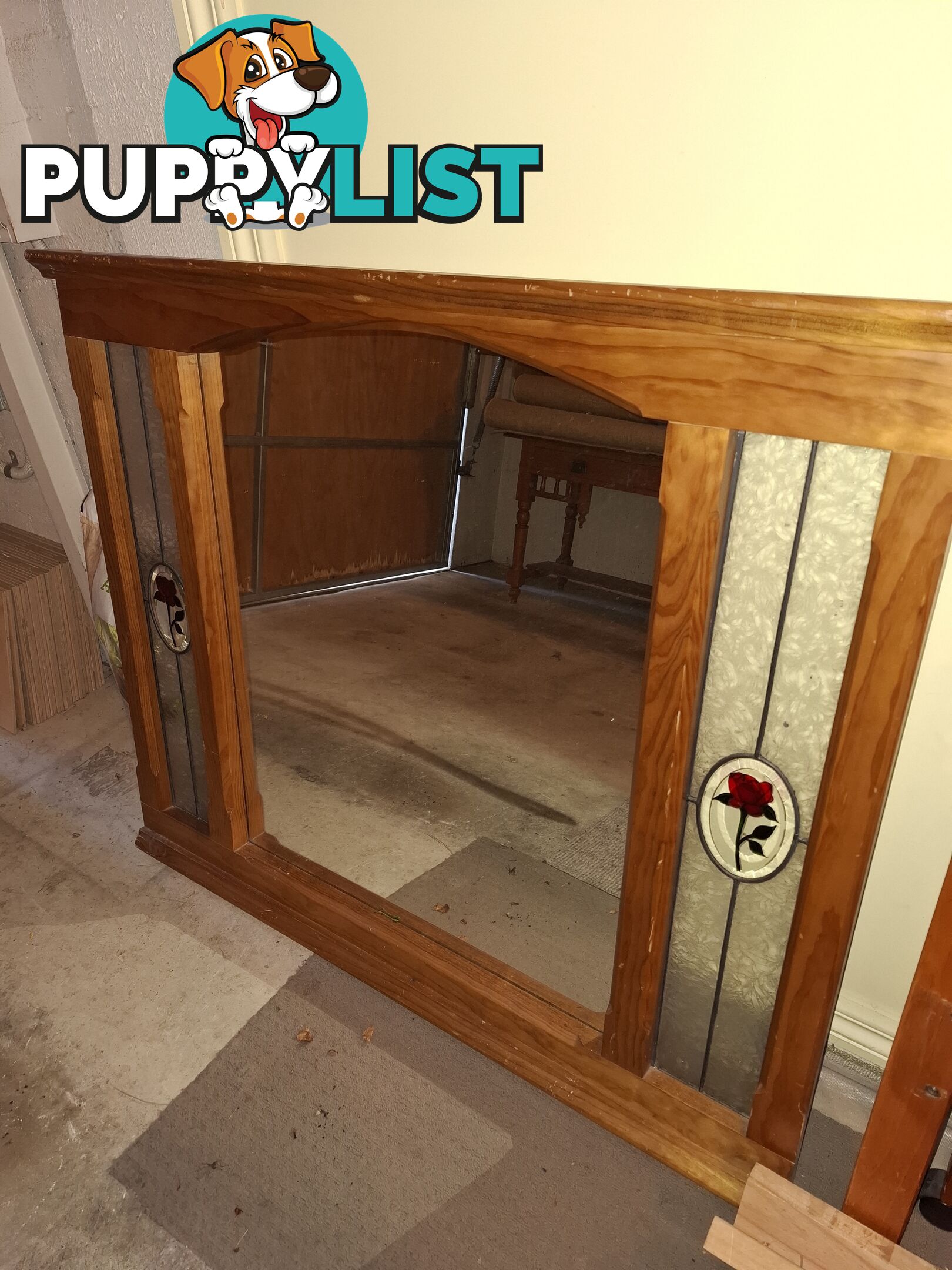 Large mirror with leadlight panels