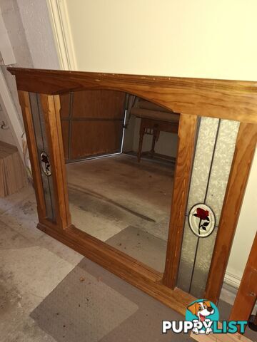 Large mirror with leadlight panels