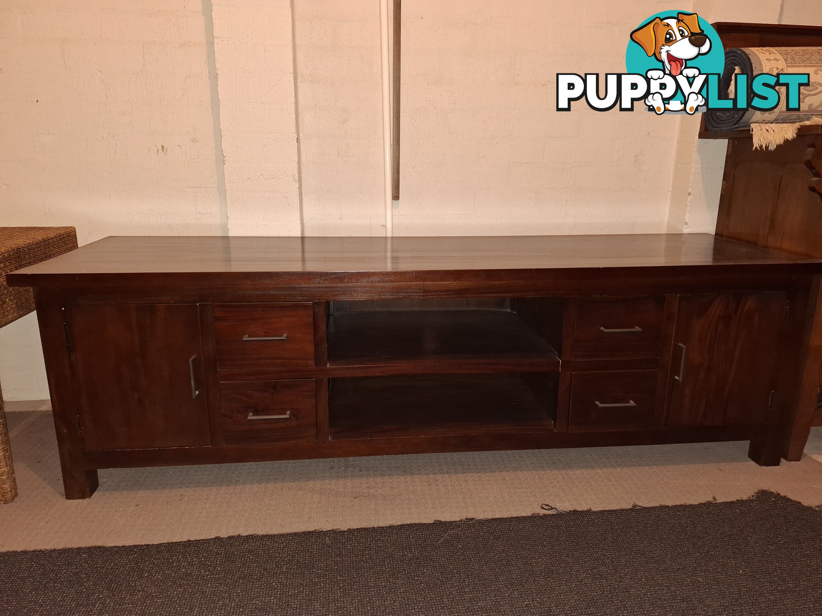 Entertainment unit